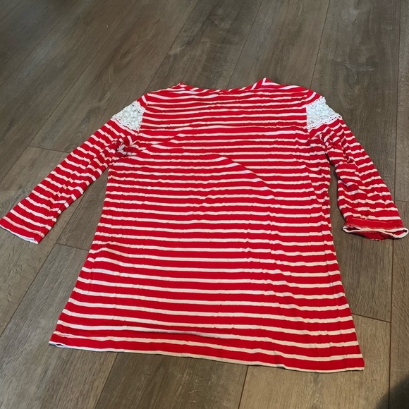 Red and white striped shirt with cute lace - Picture 5 of 6